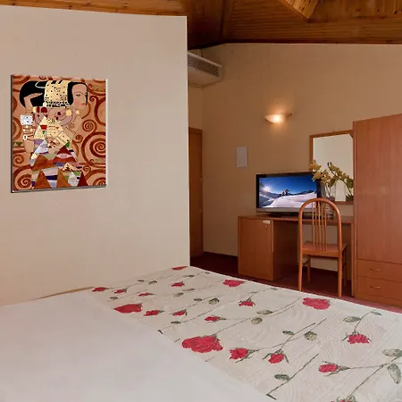 Donatello Hotel 3*